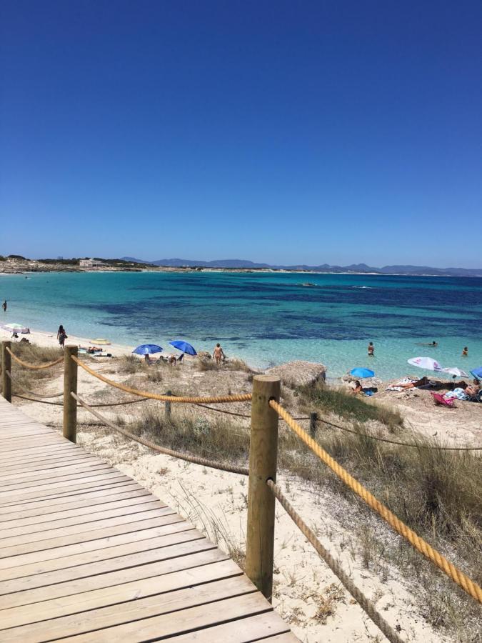 Apartmán Bilocale Vista Mare Es Pujols Exteriér fotografie